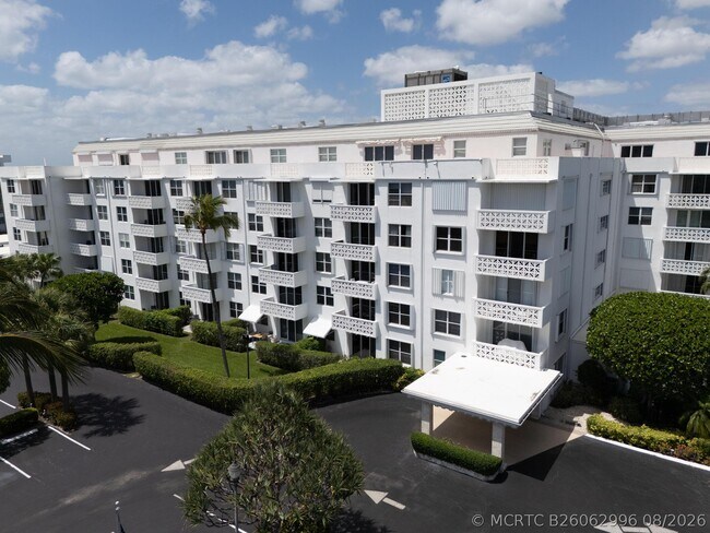 Building Photo - 2840 S Ocean Blvd