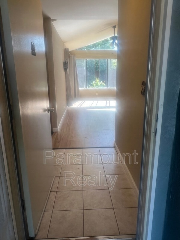 Building Photo - 7698 Redbud Ct