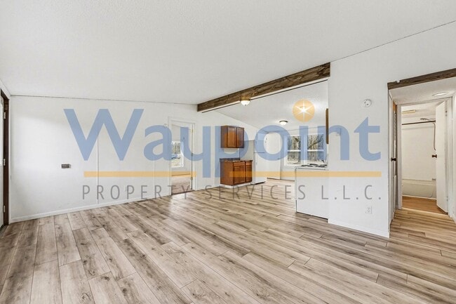 Building Photo - 4639 N Vickeryville Rd