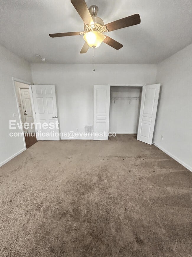 Building Photo - 8730 Macedonia Lake Dr