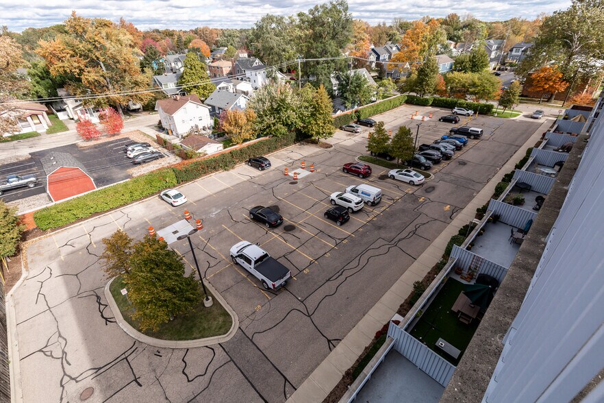 Building Photo - 101 Curry Ave