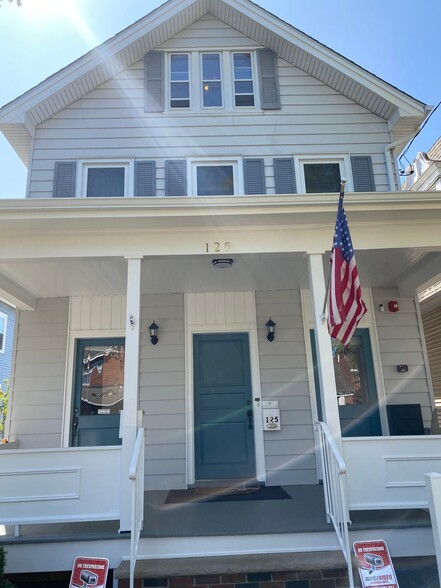 Building Photo - 125 W High St