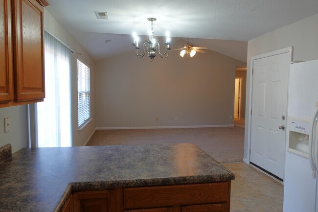 Building Photo - 139 Stockbridge Dr