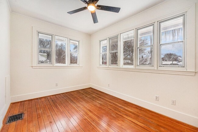 Building Photo - 572 Madison Ave SE