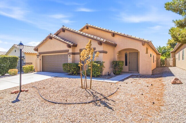 Building Photo - 8111 Desert Cloud Ave