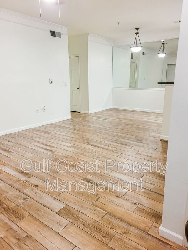 Building Photo - 4802 51st St W