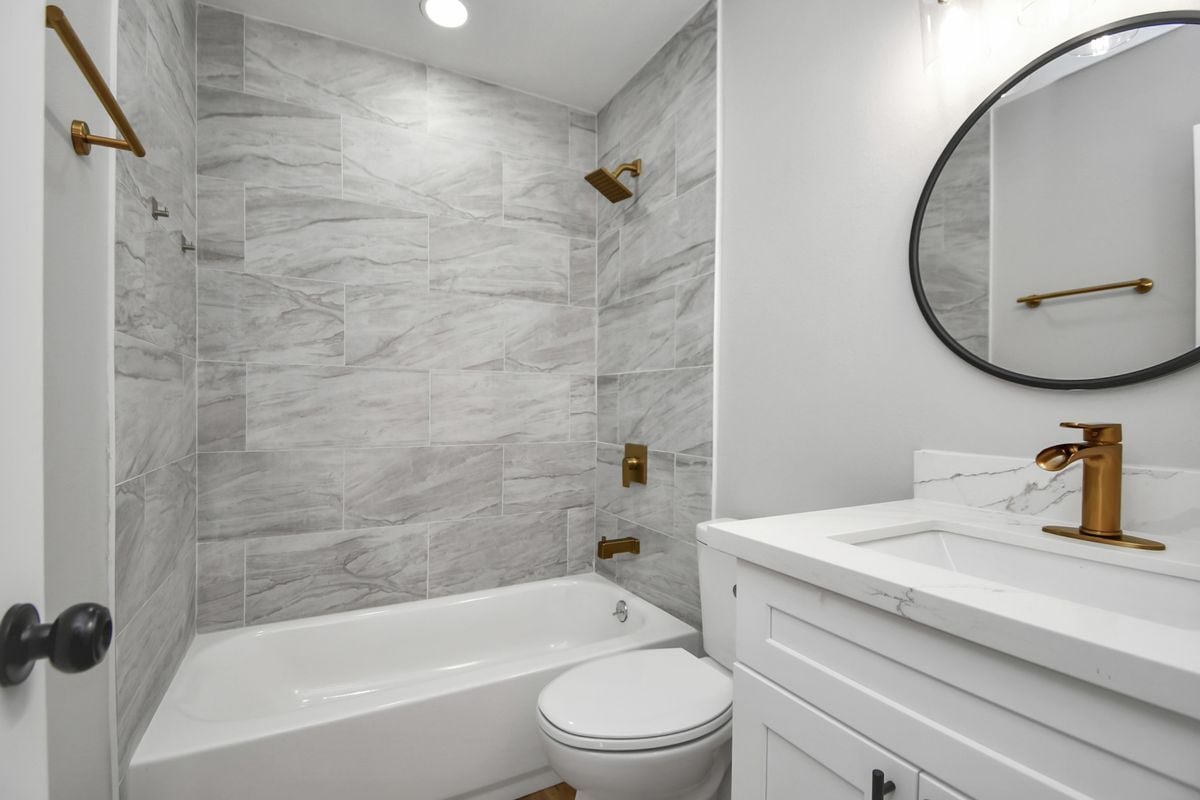 Building Photo - 428 De Haven St