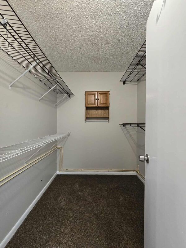 Building Photo - 4604 Dillwyn Dr
