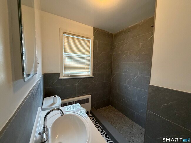 Building Photo - 126 Ohio Ave