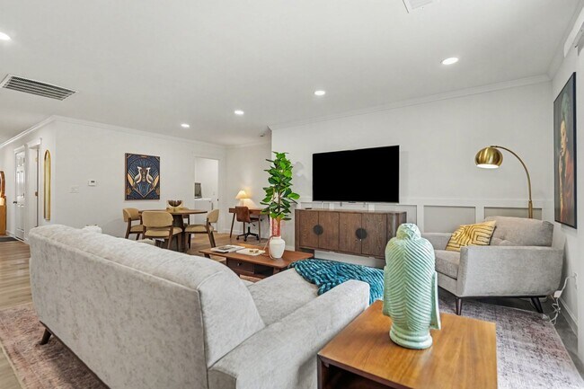 Building Photo - 2072 Thimble Creek Dr