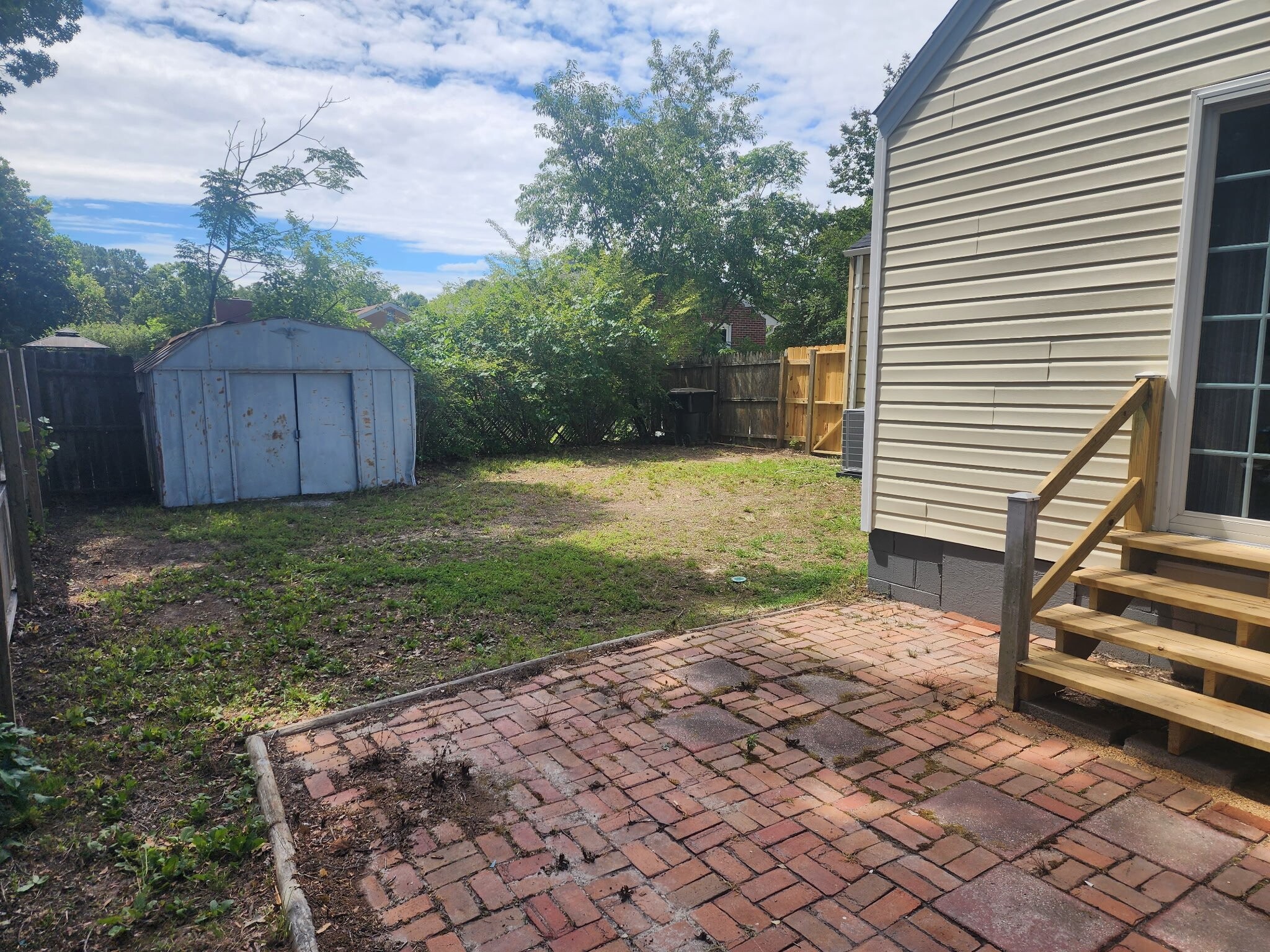 Building Photo - 136 Banneker Dr