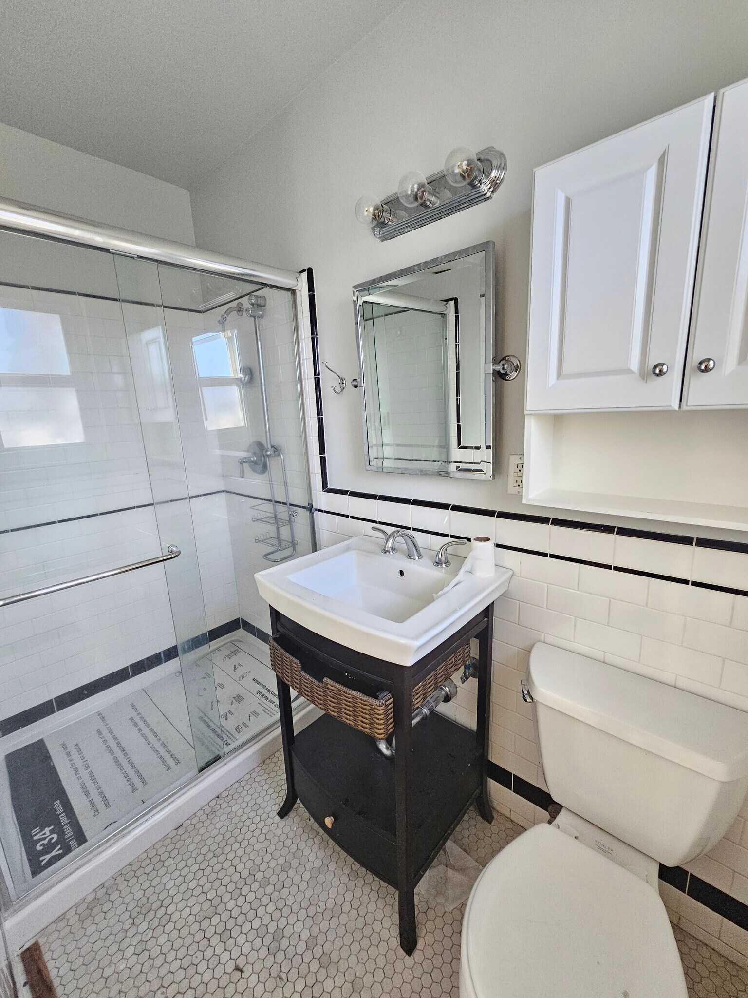 Building Photo - 819 Linden Ln