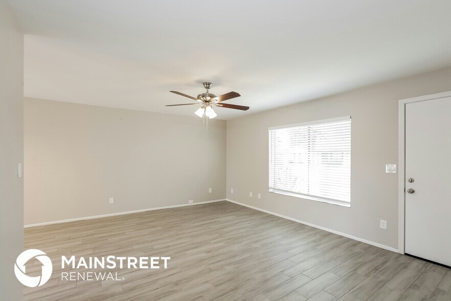 Building Photo - 5122 E Nambe St