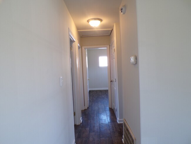 Building Photo - 756 30th St SW