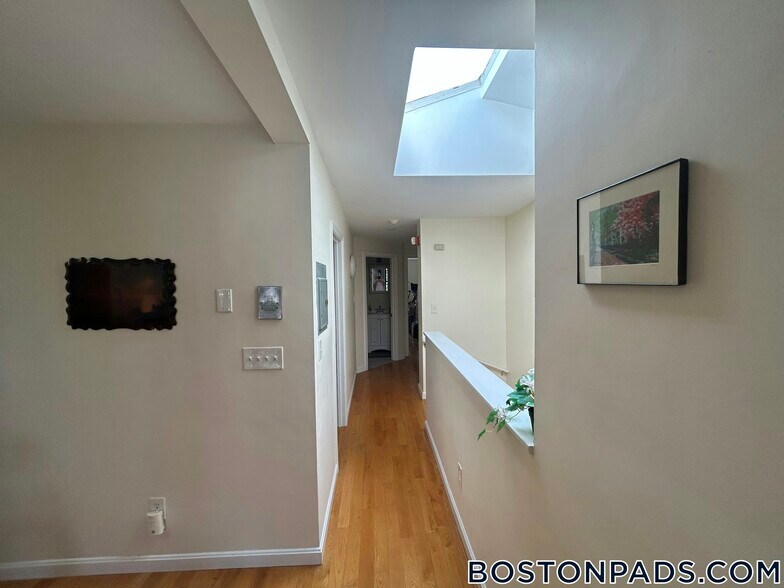 Building Photo - 57 Dudley St