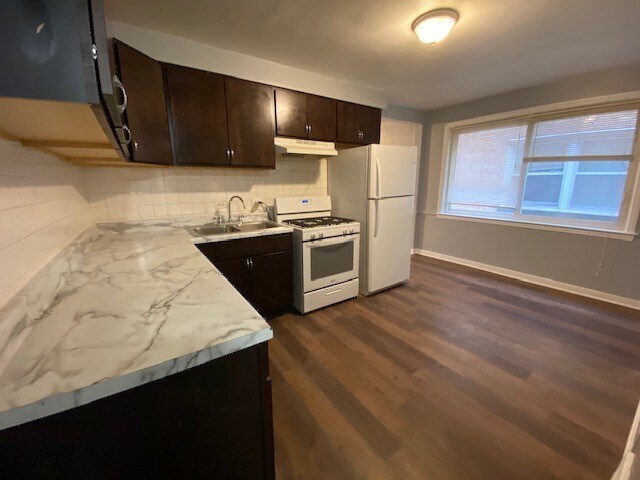 Building Photo - 4837 Hull St