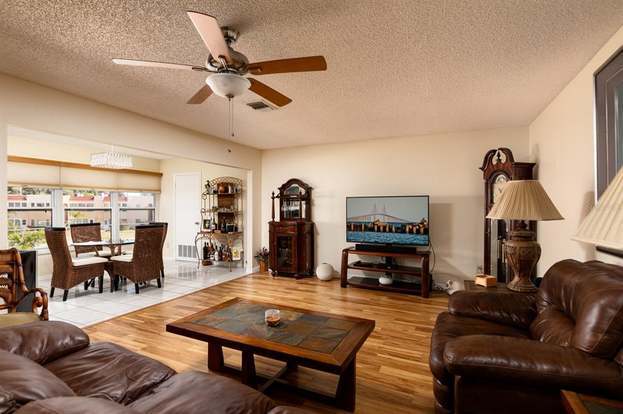 Building Photo - 206 Cedarwood Cir