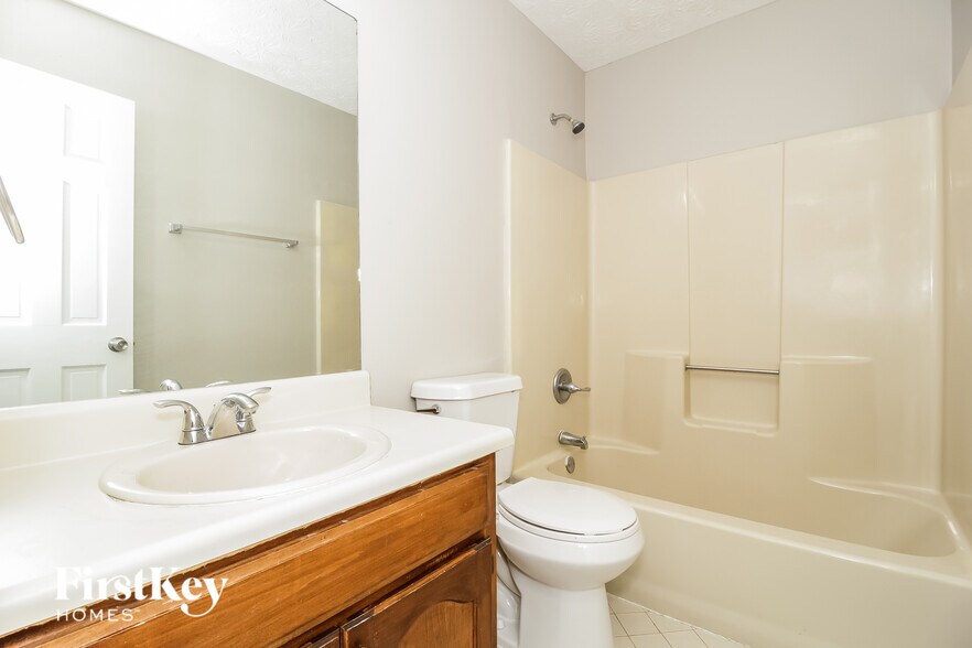 Building Photo - 307 Marble Ct