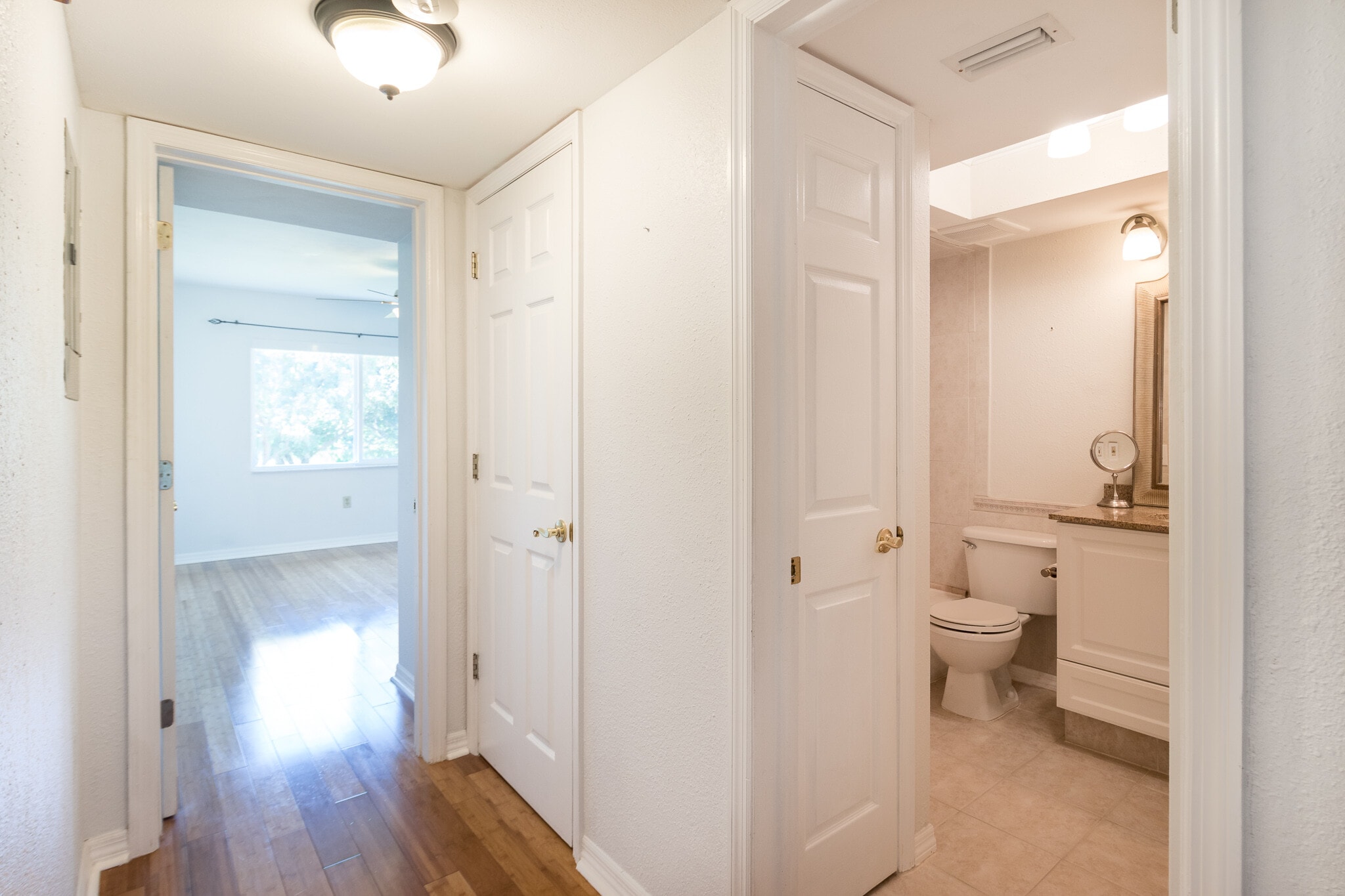 Hallway - 4550 Overlook Dr NE