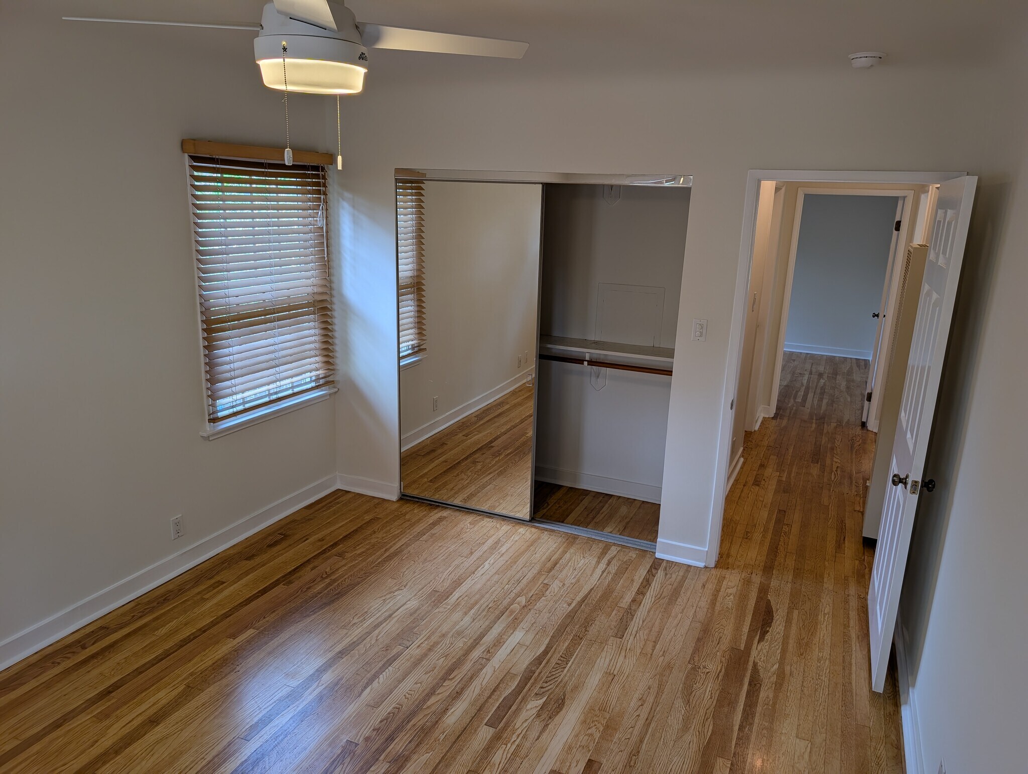 Building Photo - 1043 Pacific St