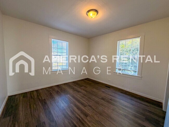 Building Photo - Charming & Spacious Graysville Home for Rent! SECTION 8 FREINDLY!