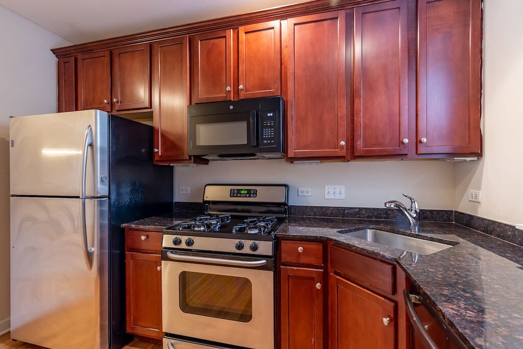 Building Photo - 3242 N Clifton Ave