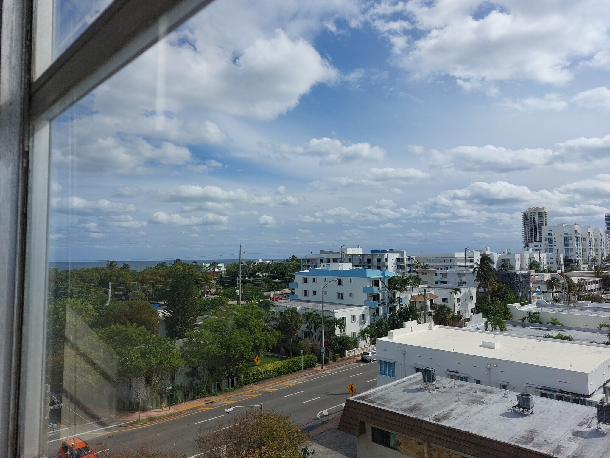 Building Photo - 8000 Harding Ave