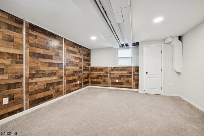 Building Photo - 272 Mt Kemble Ave