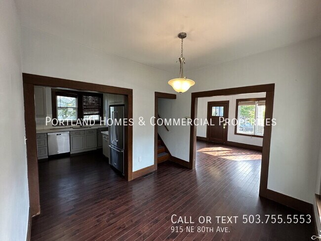 Building Photo - 915 NE 80th Ave