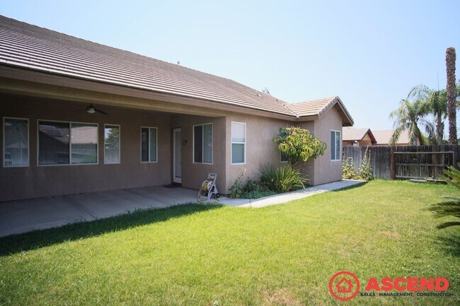 Building Photo - Gorgeous Home in the Southwest!