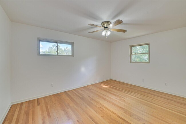 Building Photo - 1654 Pendleton Rd