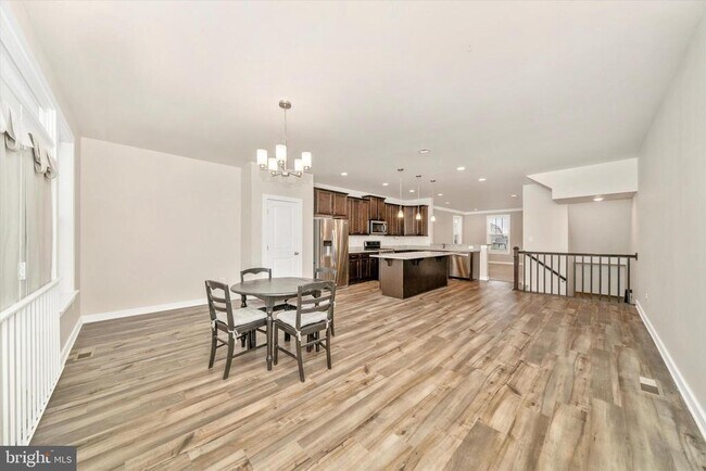 Building Photo - 3635 Stone Barn Dr