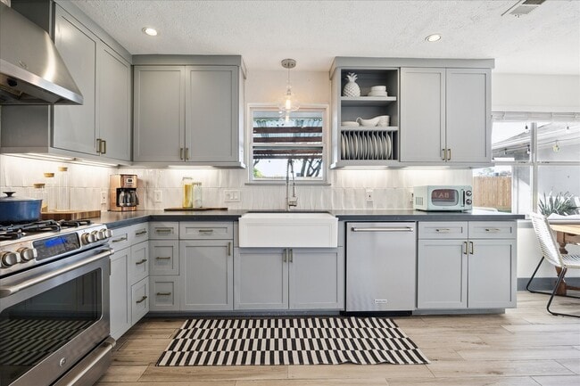 Building Photo - 11531 Gaymoor Dr