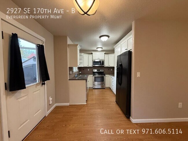 Building Photo - 2927 SE 170th Ave
