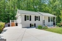 Building Photo - 3990 Admiral Dr