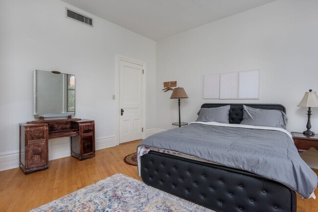 Building Photo - 132 State St