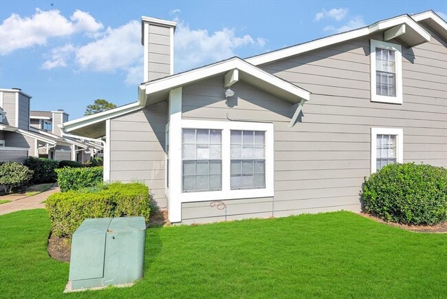 Building Photo - Peacock Hills Home