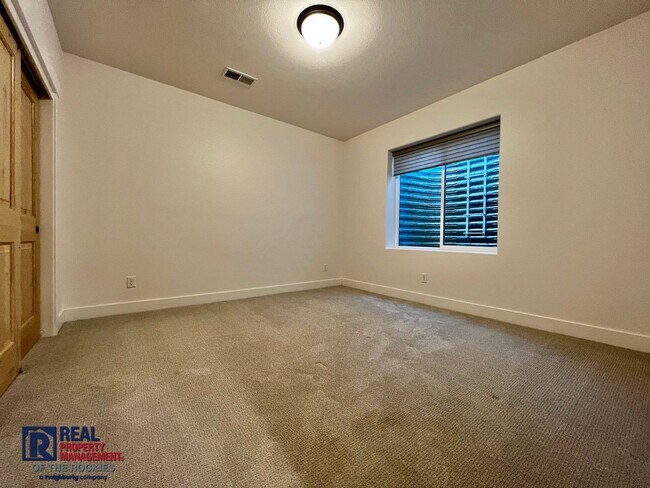 Building Photo - Gorgeous 4 bed 3 bath + Office home located on the 12th Tee of the TPC golf Course!