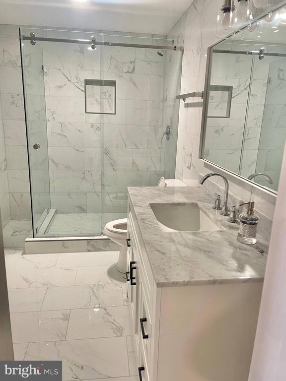 Building Photo - 44400 Stone Roses Cir