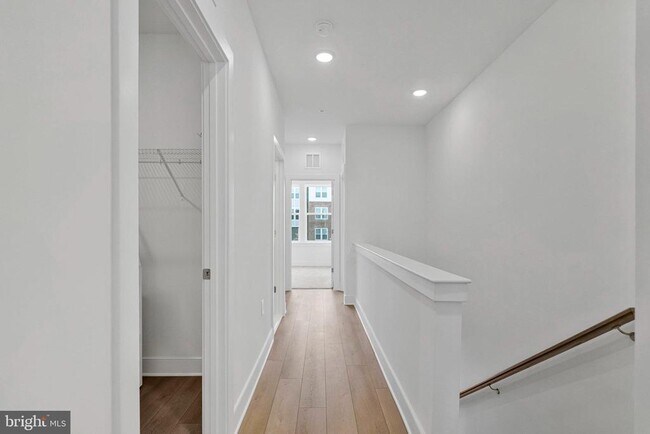 Building Photo - 19826 Lavender Dust Sq