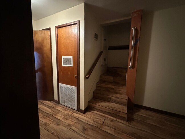 Building Photo - Available July 1st***Welcome to this charming 4-bedroom, 2-bathroom home located in the heart of ...