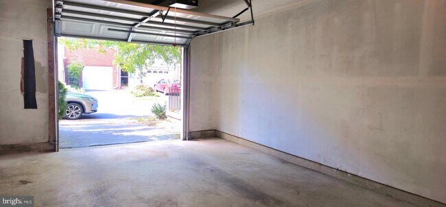 Building Photo - 6623 Patent Parish Ln