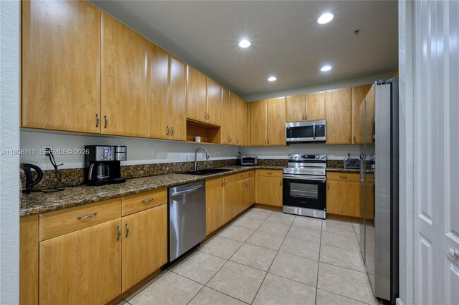 Building Photo - 430 SW 147th Ave