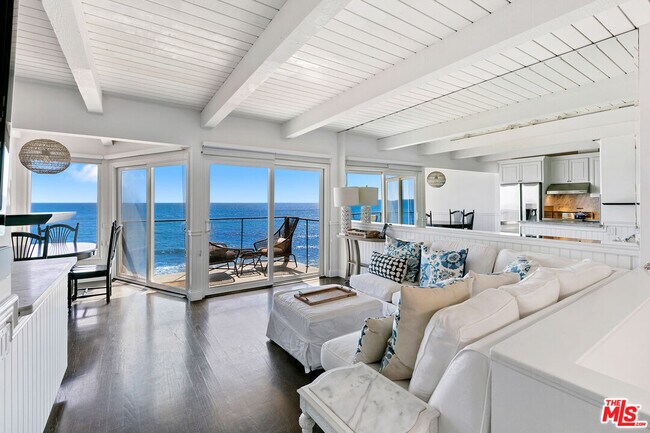 Building Photo - 11856 S Beach Club Way