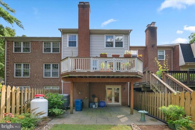 Building Photo - 7252 Greentree Rd