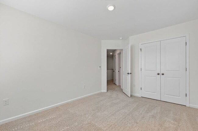 Building Photo - Brand-New End Unit Townhome in Townes at Anderson Farm!