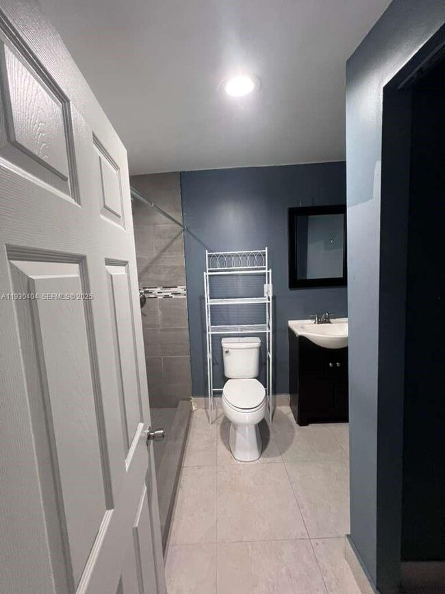 Building Photo - 3101 SW 14th St