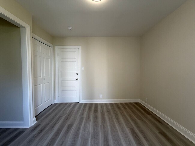 Building Photo - 569-571-571 Minna St