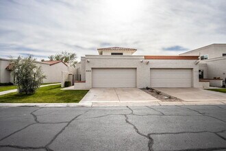 Building Photo - Available! Beautiful fully furnished/equip...