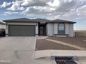 Building Photo - 5925 Speyside Dr